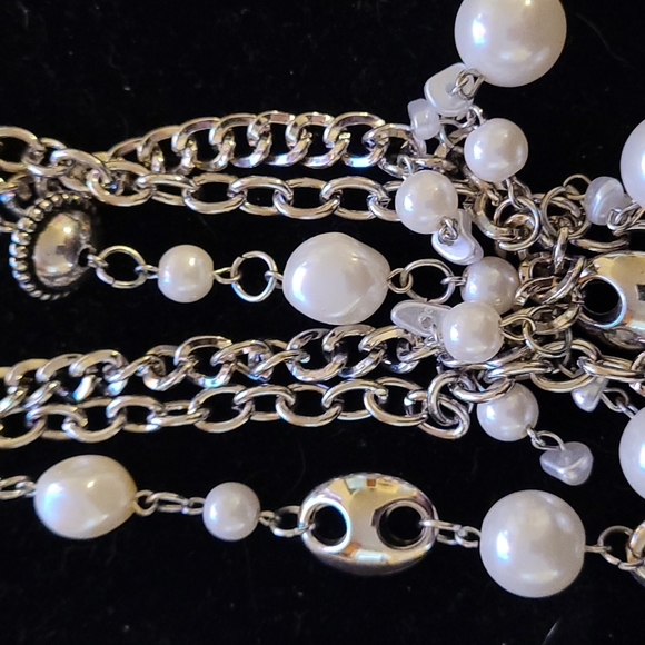 long whit multi strand pearl necklace with white ribbon - Picture 2 of 5